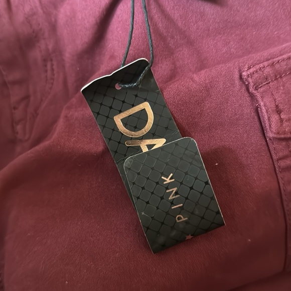 - Celebrity Pink Women's Skirt Red Designer Skirt Fall. - Picture 5 of 9